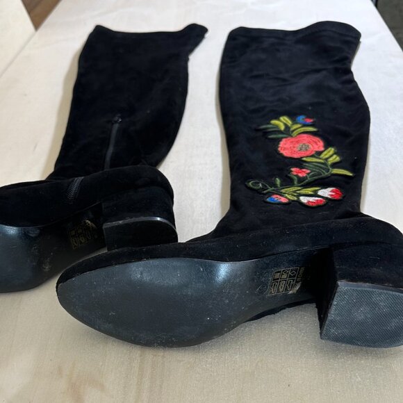 Patrizia Spring Step Mariachi Boots Over Knee Black Floral Sz 9.5/EU 40 Stretch - Picture 3 of 6